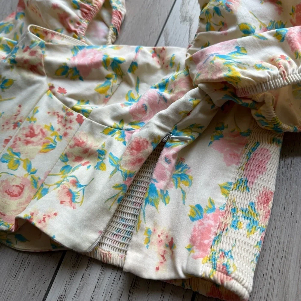 ZARA floral print corset-style top with puff sleeves S